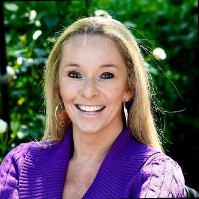 Ali Headshot